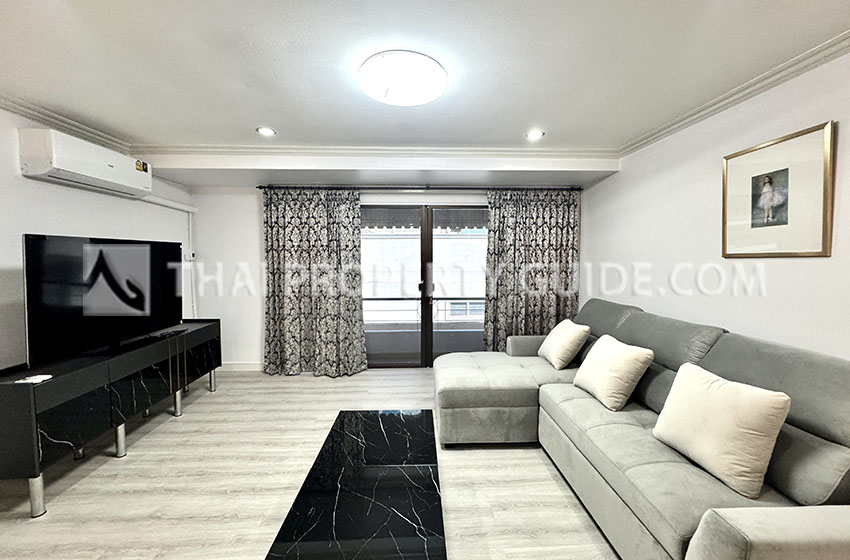 Apartment in Phaholyothin